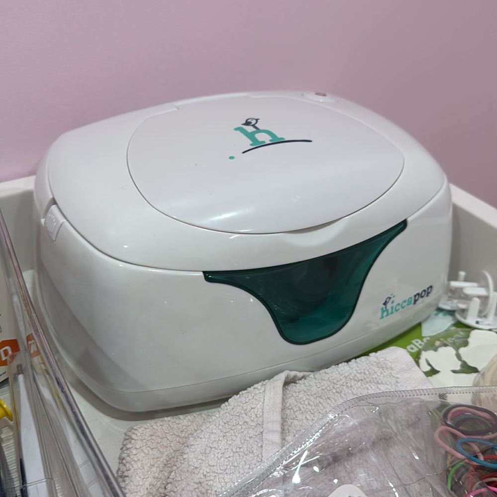 hiccapop Wipe Warmer with Green Accent